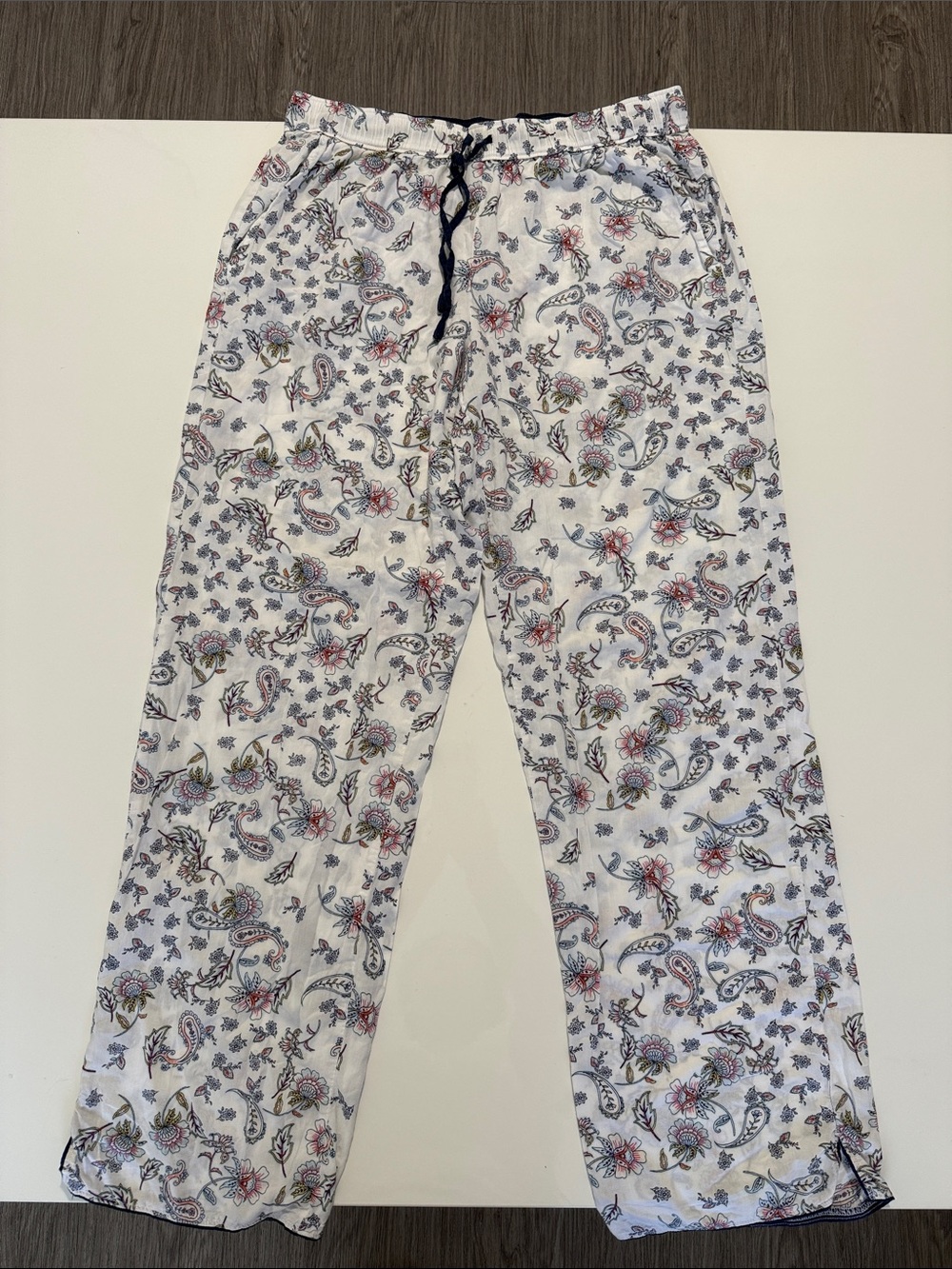 Victoria's Secret White Paisley Floral Lounge Pants with Black Drawstring Sz M - Picture 2 of 10